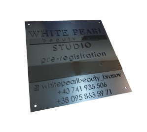 Фото Вывеска с рельефными объемными буквами 400х400 мм